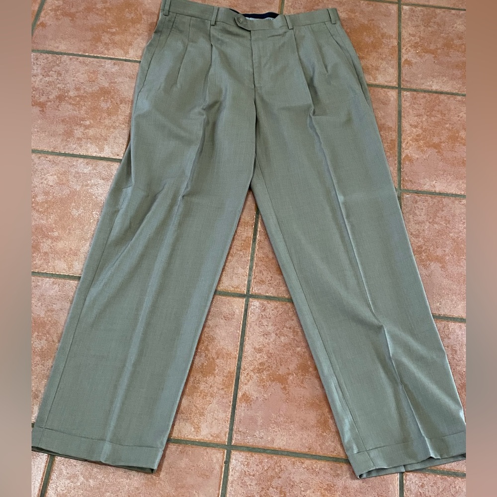 Perry Ellis America Power Threads Khaki Pants Size 36X34 Pleated Front 4 Pockets